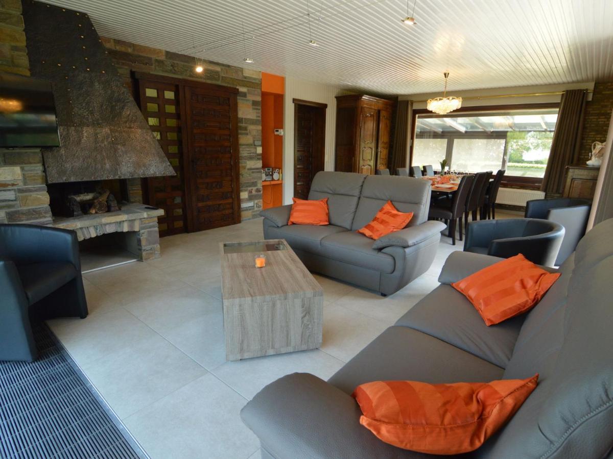 Elegant Villa In Stavelot With Fitness Playroom Exterior foto